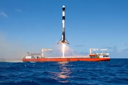 Starship Heat Shield: 1650°C आग में कैसे बचता है?